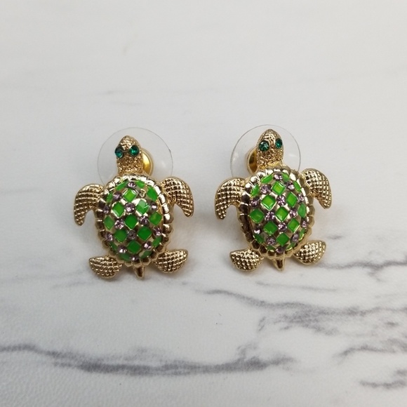 Mary Stefanik Jewelry - 🆕 Enamel Turtle Stud Earrings